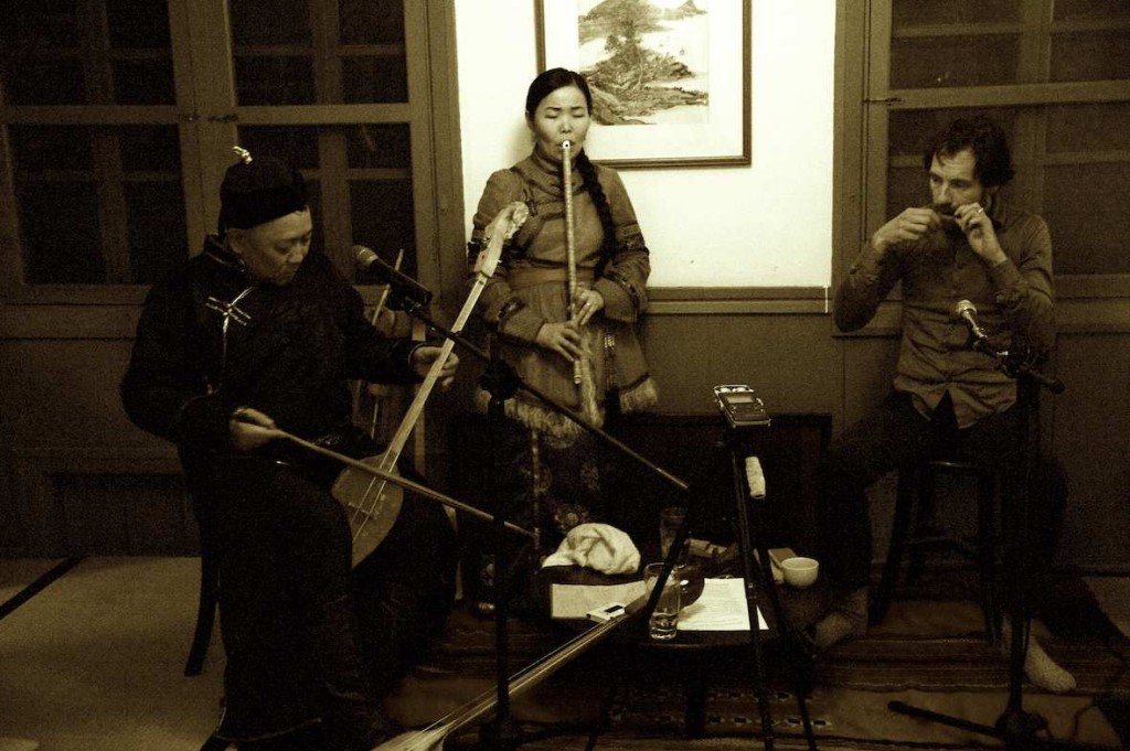 Otkun Dostay, Choduraa Tumat & me at Wistaria Teahouse (photo by Ewan Kuo)